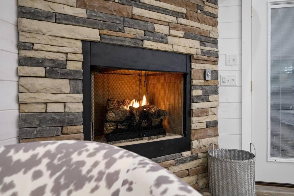 Diamond Cabin W/ Jet Shower & Secluded Back Deck! 브로큰보우 외부 사진