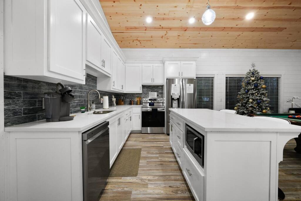 Diamond Cabin W/ Jet Shower & Secluded Back Deck! 브로큰보우 외부 사진