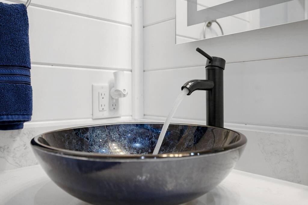 Diamond Cabin W/ Jet Shower & Secluded Back Deck! 브로큰보우 외부 사진
