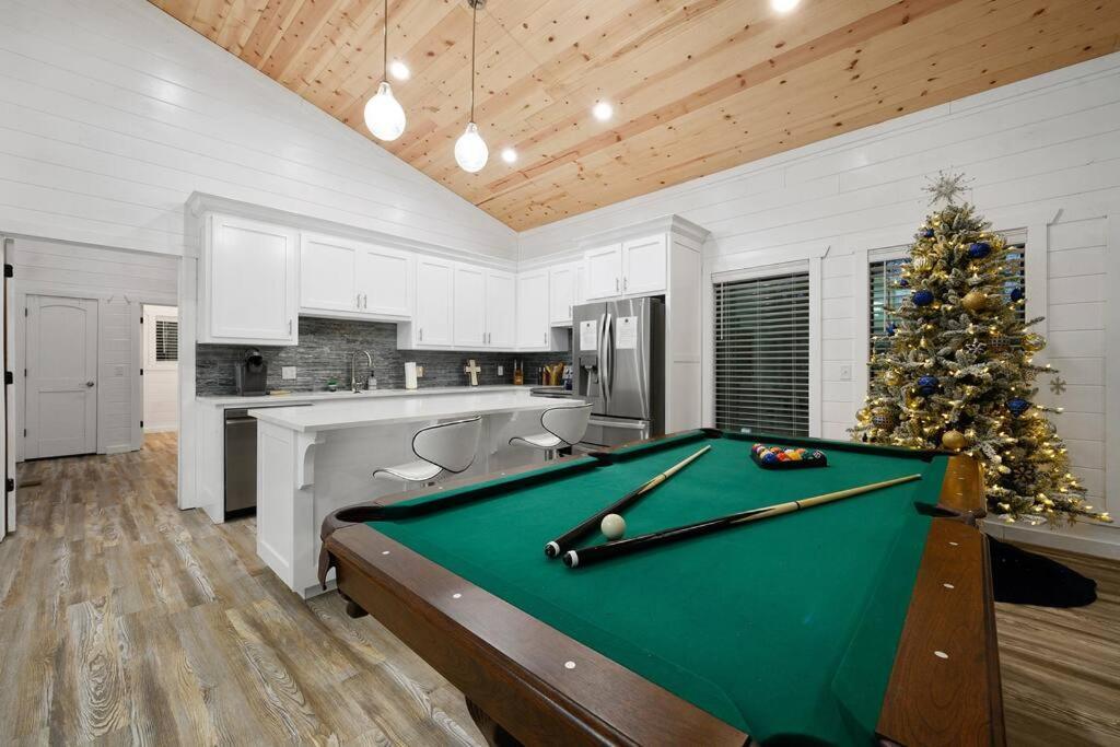 Diamond Cabin W/ Jet Shower & Secluded Back Deck! 브로큰보우 외부 사진