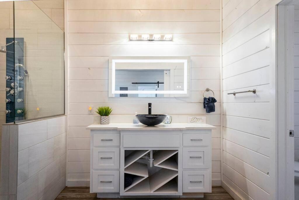Diamond Cabin W/ Jet Shower & Secluded Back Deck! 브로큰보우 외부 사진
