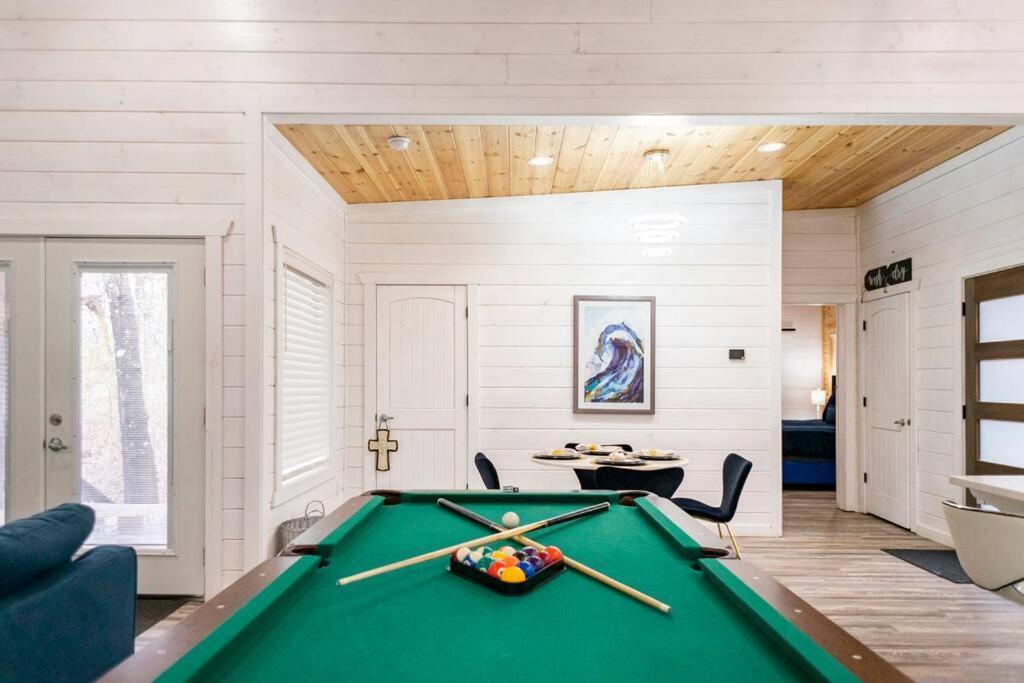 Diamond Cabin W/ Jet Shower & Secluded Back Deck! 브로큰보우 외부 사진
