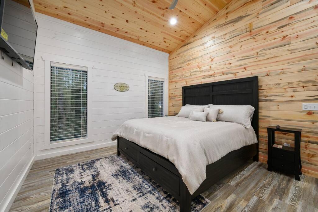 Diamond Cabin W/ Jet Shower & Secluded Back Deck! 브로큰보우 외부 사진